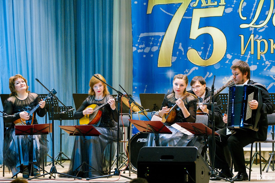 Иркутский филармонический русский ансамбль под руководством Бориса Бикбова