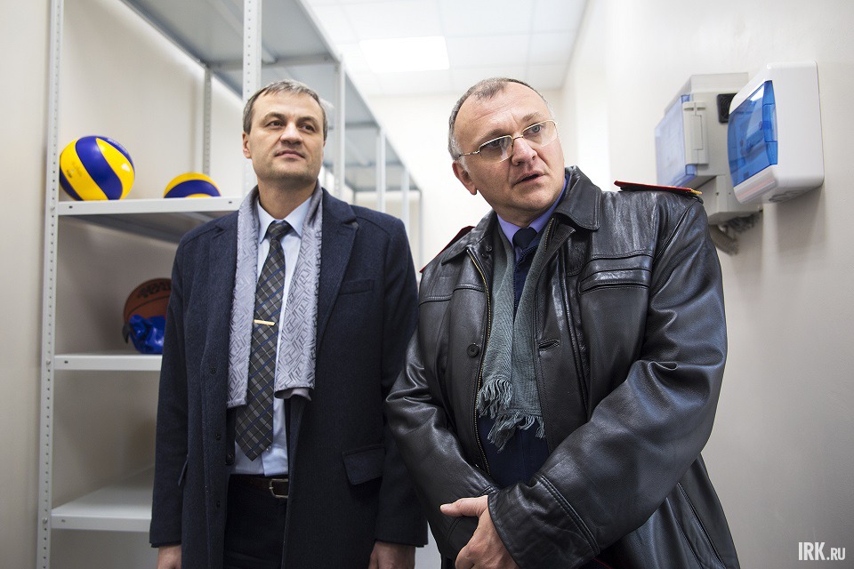 Олег Причко (слева), генеральный директор ОАО «Иркутскэнерго»