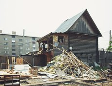 Снос Русской баньки на улице Пискунова