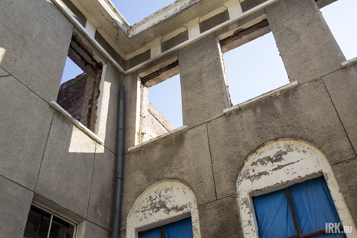 Заброшенное здание ИВВАИУ