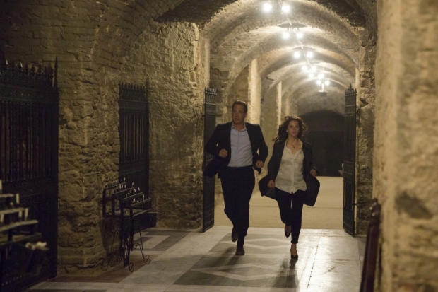 Герой Хэнкса непрерывно от кого-то убегает. Фото с сайта www.kinopoisk.ru