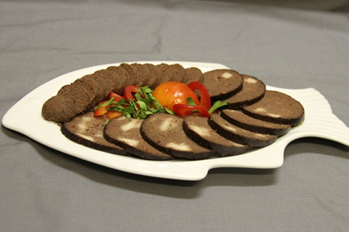 Колбасы из мяса тюленя. Фото с сайта www.vniro.ru Колбасы из мяса тюленя. Фото с сайта www.vniro.ru