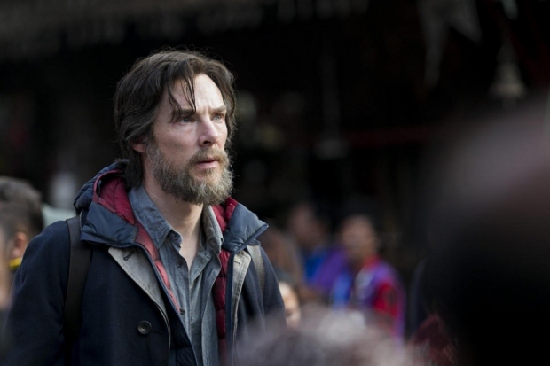 В отчаянии Стрэндж отправляется в загадочный Непал, смутно надеясь на помощь некоего Старейшины. Фото с сайта www.kinopoisk.ru