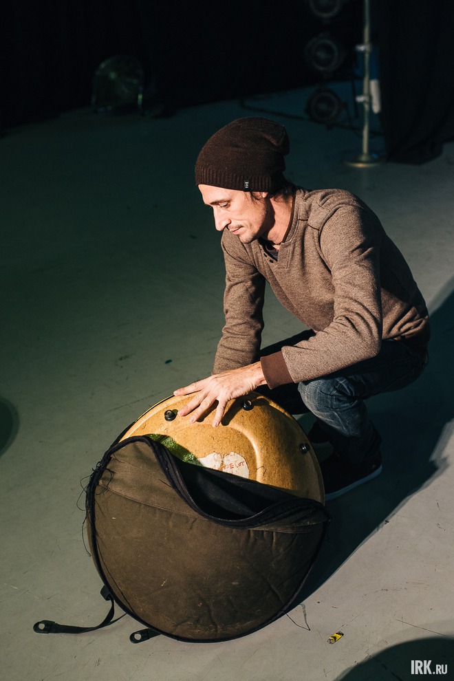 Ханс изобретён в 2000 году в Швейцарии и сейчас является одним из самых редких инструментов.