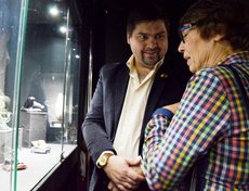 Желающие посетили «Особую кладовую» галереи, где представлены образцы камнерезного и ювелирного искусства из частных коллекций.