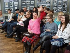 Желающие приняли участие в киновикторине.