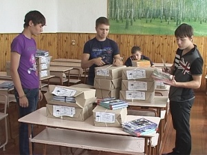 Приемка учебников в школе. Фото «АС Байкал ТВ»