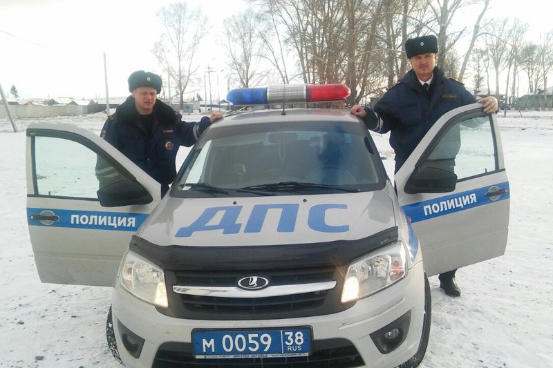 Водитель mitsubishi. Mitsubishi l200 полиция. митсубиси л200 полиция. mitsubishi l200 полиция украины. mitsubishi l200 полиция 1/43.