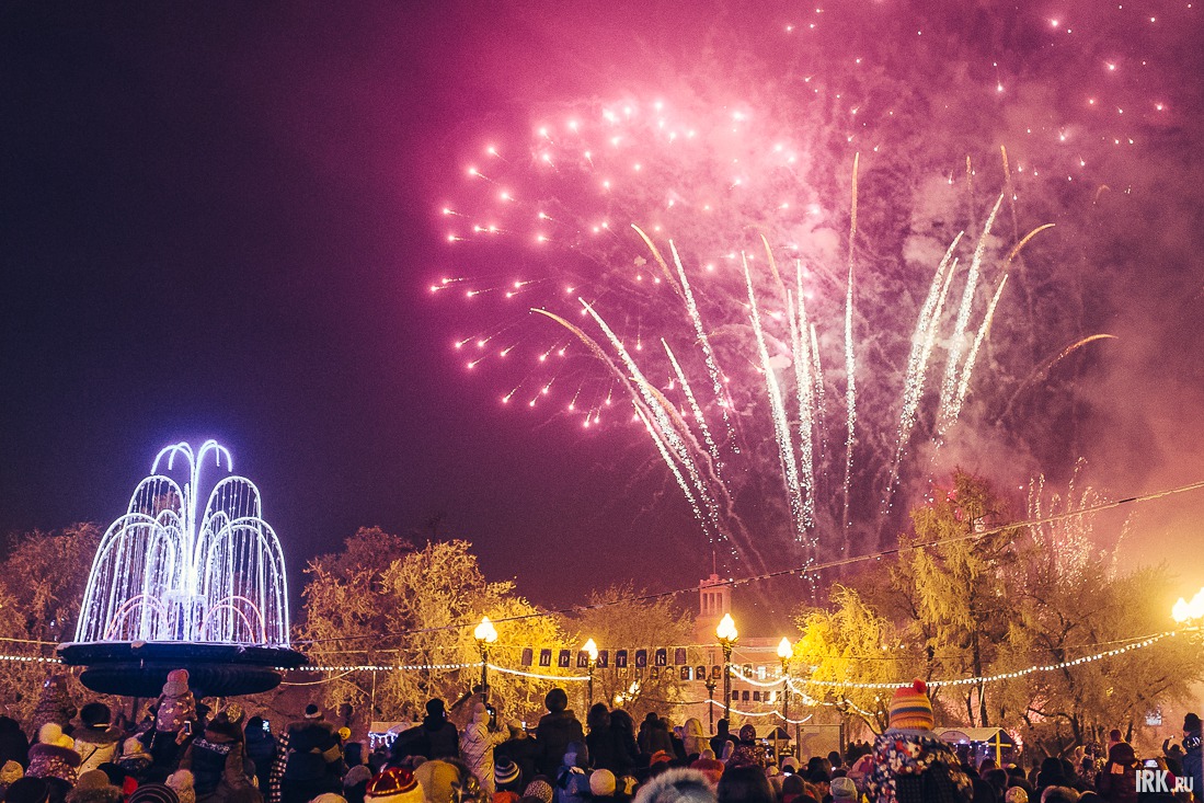 Завершился праздник фейерверком