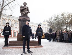 Мэр Дмитрий Бердников