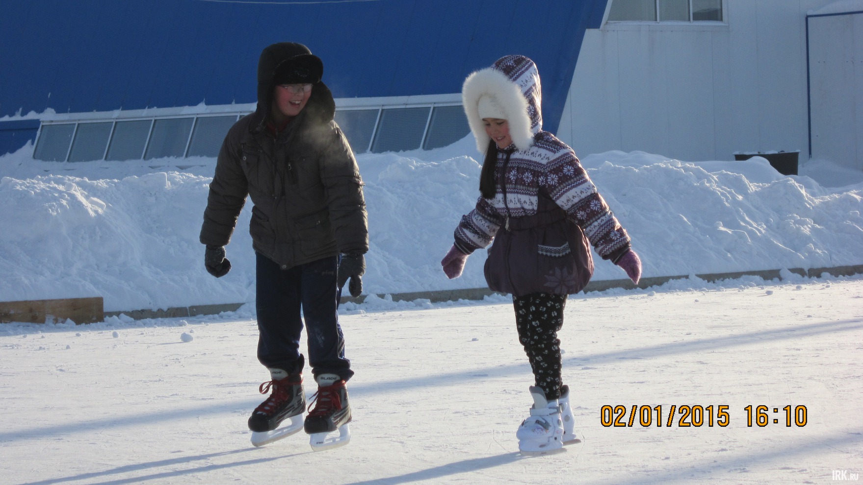 На катке в селе Оса. Фото Анастасии Улакхановой