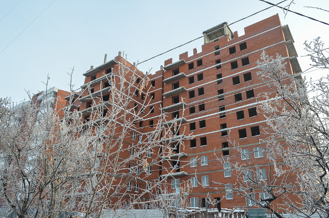 Долгострой на улице Седова. Автор фото: Илья Татарников Долгострой на улице Седова. Автор фото: Илья Татарников