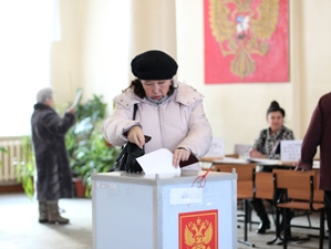 На избирательном участке в Иркутске. Фото Никиты Добрынина