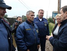 В августе из-за проливных дождей подтопило садоводства на Плишкинском тракте. Туда направили дополнительные силы спасательной службы, технику.