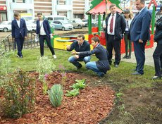 Всего в городе благоустроили около 30 общегородских парков и скверов.