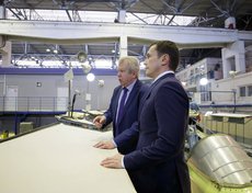 Дмитрию Бердникову показали, как идет сборка лайнера МС-21, как работает производство самолётов СУ-30СМ и ЯК-130.