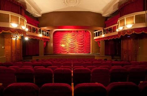В театре. Фото с официальной страницы театра «Аистенок» вконтакте