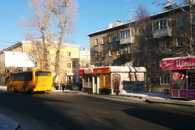Павильон с шаурмой на остановке «Гоголя»
