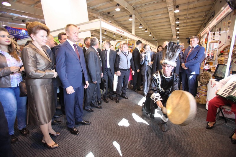 Церемония открытия выставки «Земля Иркутская» в выставочном комплексе «Сибэкспоцентр»