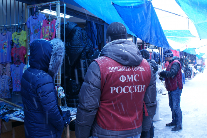 Во время рейда. Фото УФМС по Иркутской области