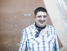 Игорь (33 года): «Концерт классный, хотя было ожидание, что будет исполнено больше старых песен, за которые мы все „Алису“ и любим. Потому что далеко не вся мне нравится русофобия, которая у него есть сейчас в песнях».