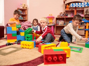 В детском саду. Фото с сайта www.znaikak.ru