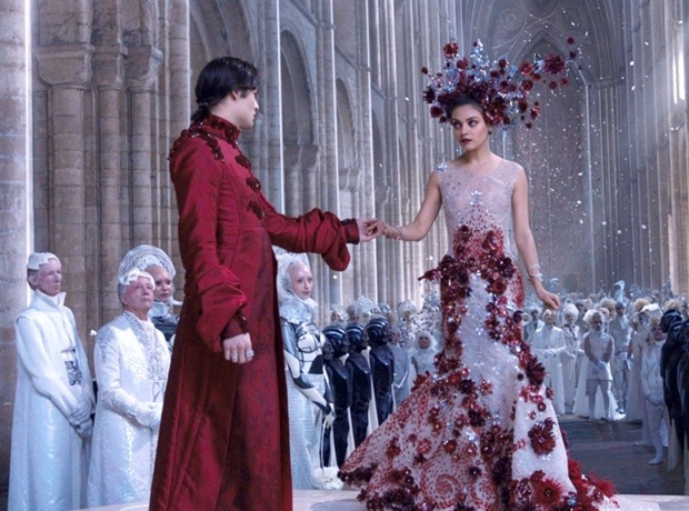 Кадр из фильма «Восхождение Юпитер». Фото с сайта www.kinopoisk.ru