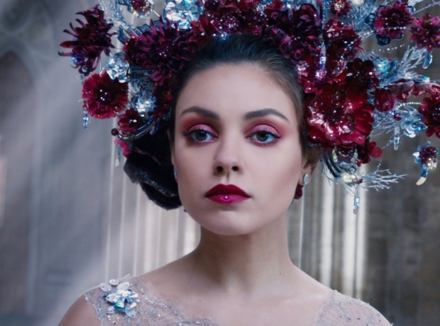 Кадр из фильма «Восхождение Юпитер». Фото с сайта www.kinopoisk.ru