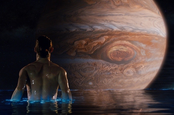 Кадр из фильма «Восхождение Юпитер». Фото с сайта www.kinopoisk.ru