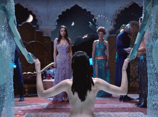 Кадр из фильма «Восхождение Юпитер». Фото с сайта www.kinopoisk.ru