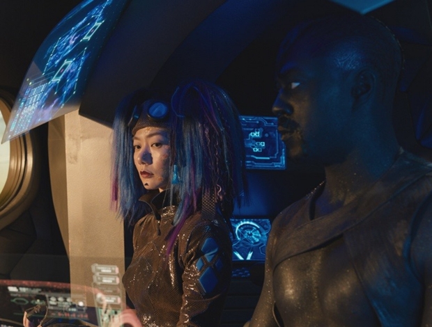 Кадр из фильма «Восхождение Юпитер». Фото с сайта www.kinopoisk.ru