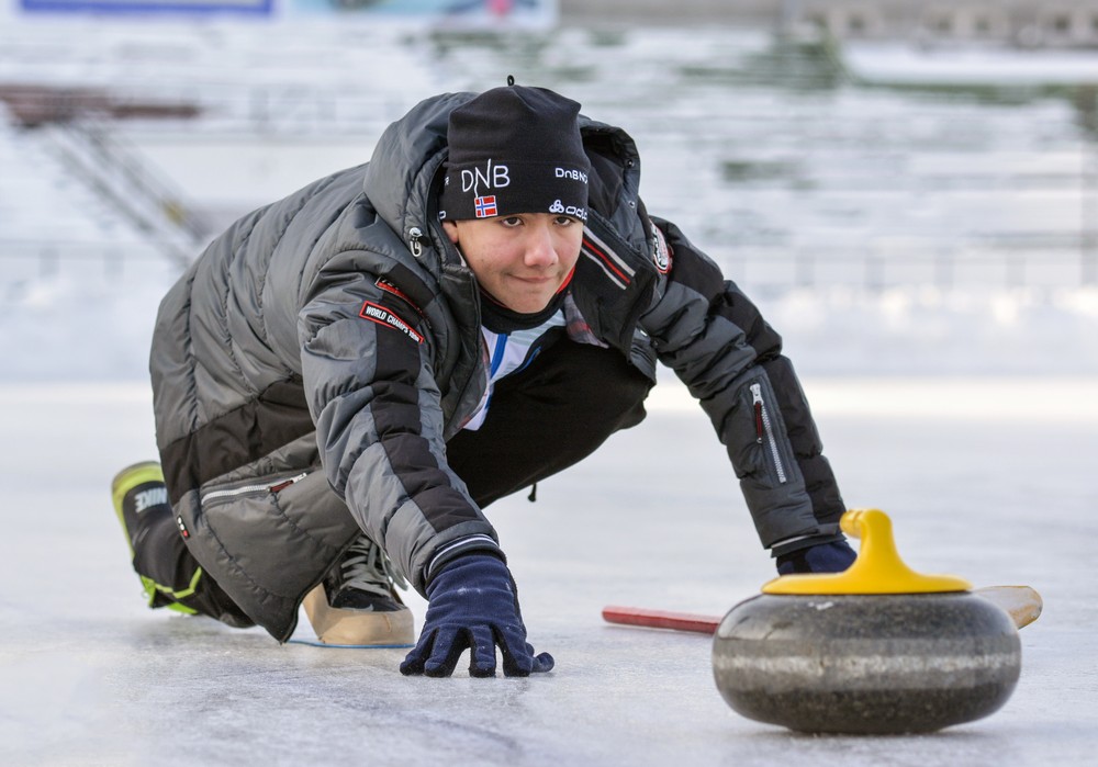 Керлингистам важна хорошая физическая подготовка и меткость