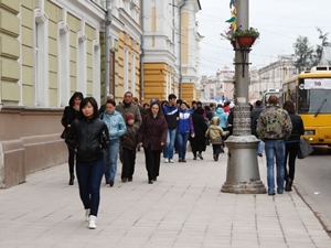 Население иркутска. Иркутск население. Иркутск люди фото. Население Иркутска на 2012. Население Иркутска 2004.