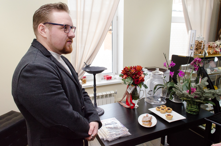 Ресторан «Мятный горошек» представляет Станислав Меркулов. В прошлом году Станислав угощал гостей бургерами, на этот раз в меню выпечка