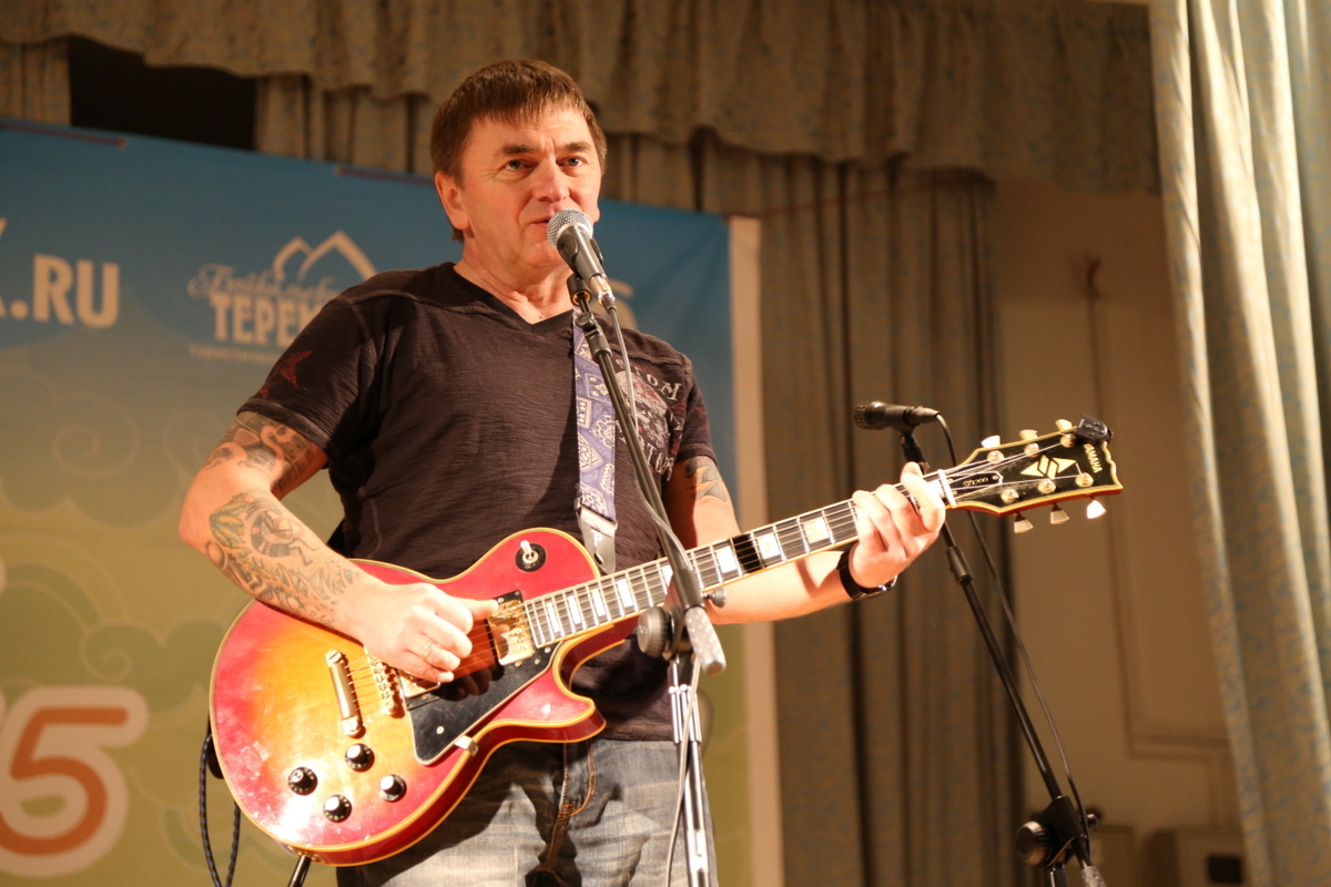 Почетный гость фестиваля, блюзмен, автор песен Андрей Козловский (г. Москва)