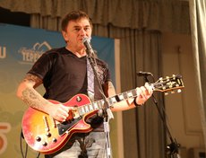 Почетный гость фестиваля, блюзмен, автор песен Андрей Козловский (г. Москва)