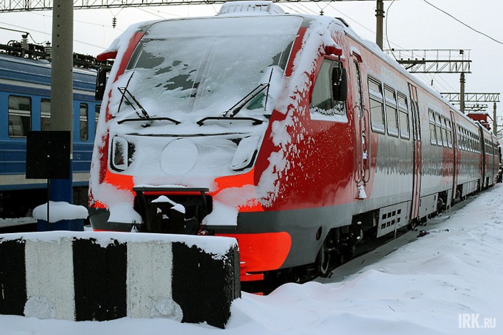 Пригородный поезд. Автор фото — Никита Добрынин