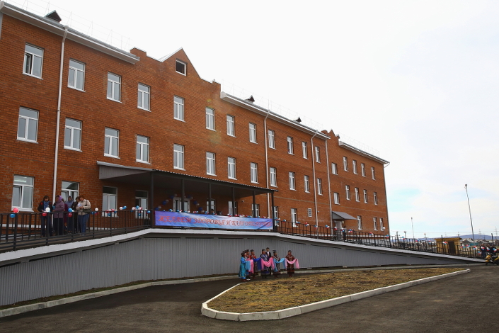 Новый корпус Центральной районной больницы в селе Баяндай. Фото предоставлено пресс-службой правительства Иркутской области