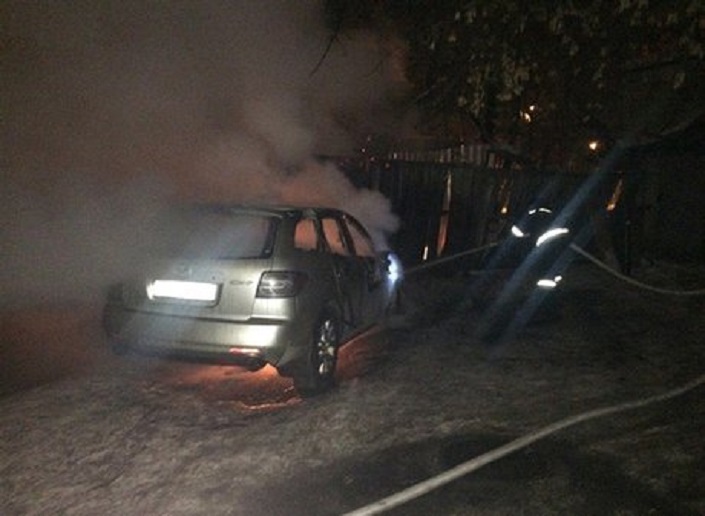 Сгоревшая машина. Фото ГУ МЧС по Иркутской области