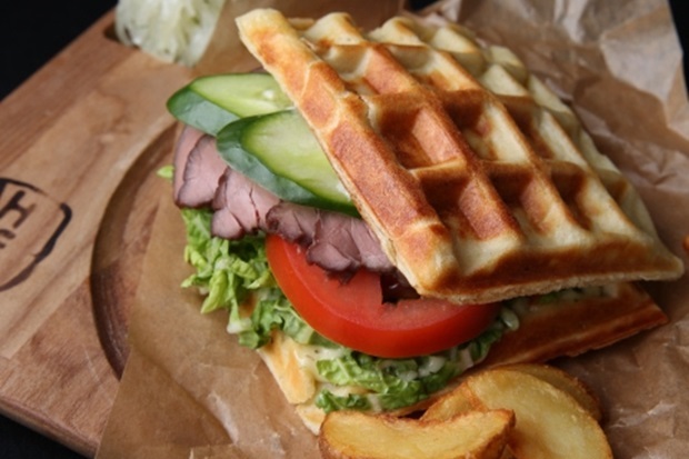 Вафельный бургер