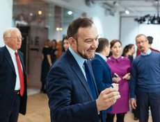 В открытии принял участие начальник управления культуры администрации Иркутска Виталий Барышников.