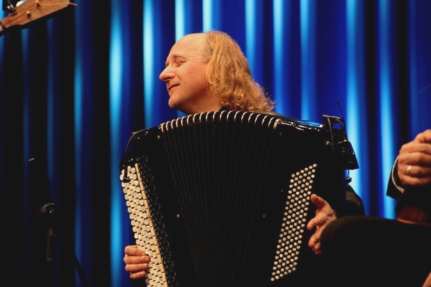 Андрей Смирнов, музыкант ансамбля «Терем-квартет» Андрей Смирнов, музыкант ансамбля «Терем-квартет»