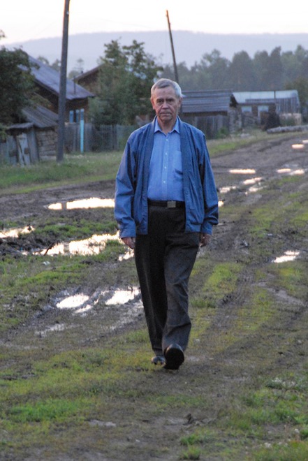 2009 год. Валентин Распутин во время экспедиции по Ангаре в зону затопления Богучанской ГЭС. Автор фото — Анатолий Бызов