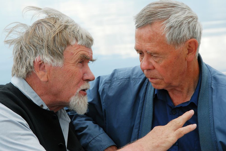 2009 год. Писатели Валентин Курбатов и Валентин Распутин во время экспедиции по Ангаре в зону затопления Богучанской ГЭС. Автор фото — Анатолий Бызов