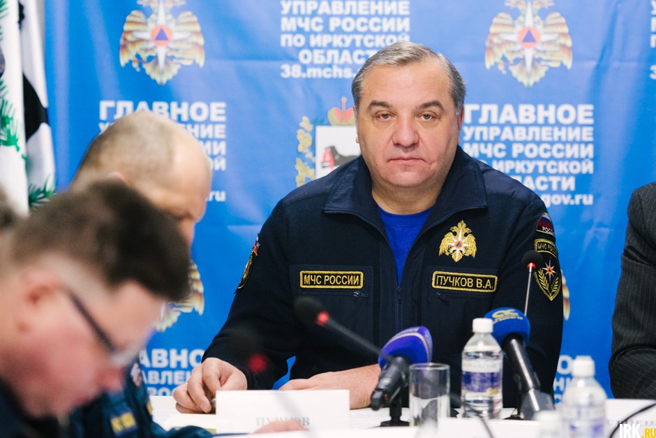 Владимир Пучков отметил, что необходимо усилить контроль на дорогах, которые проложены по зимникам, на ледовых переправах, особенно в отдаленных сельских поселениях.