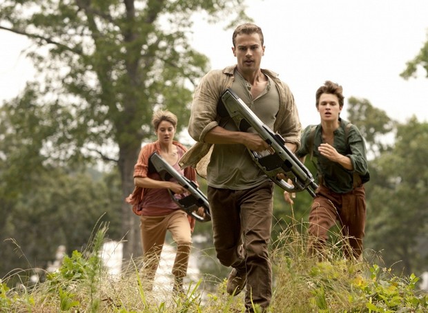 Кадр из фильма «Дивергент, глава 2. Инсургент». Фото с сайта www.kinopoisk.ru