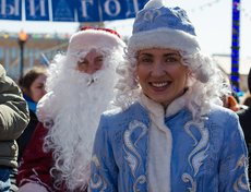 Какой же Новый год без Деда Мороза и Снегурочки, пусть даже в марте