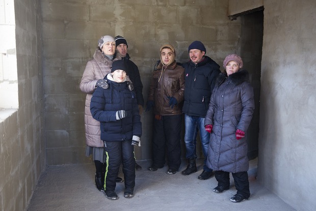 В новом доме уже начались отделочные работы, новоселье планируют справить в сентябре