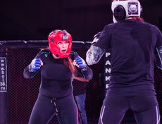 Девушки уже отметились яркими выступлениями в панкратионе, кикбоксинге и киокусинкай каратэ на любительском уровне. Бой на «Байкальском шторме» стал для них дебютом в профессиональном панкратионе.