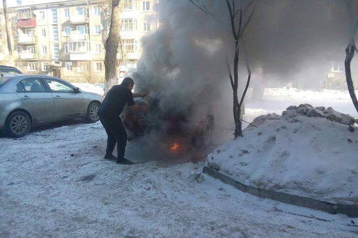 На месте пожара. Фото из группы «ДТП38_RUS»